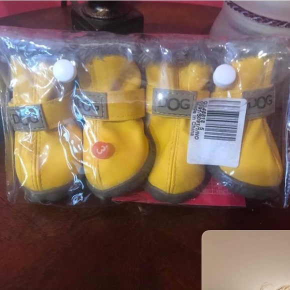 BRAND NEW puppy boots - Picture 3 of 3